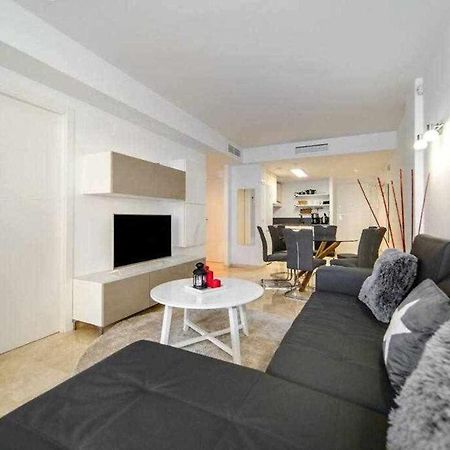 Espanhouse Elvis Apartment 托雷维耶哈 外观 照片