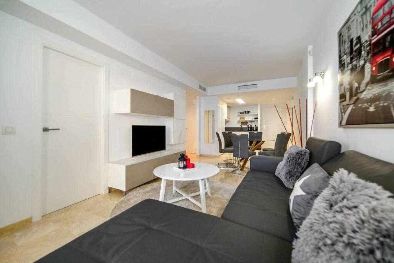 Espanhouse Elvis Apartment 托雷维耶哈 外观 照片